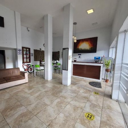 Hostal Alborada كوينكا المظهر الخارجي الصورة