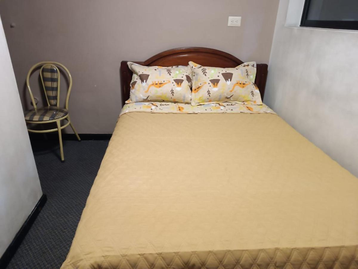 Hostal Alborada كوينكا المظهر الخارجي الصورة