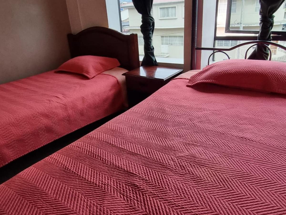 Hostal Alborada كوينكا المظهر الخارجي الصورة